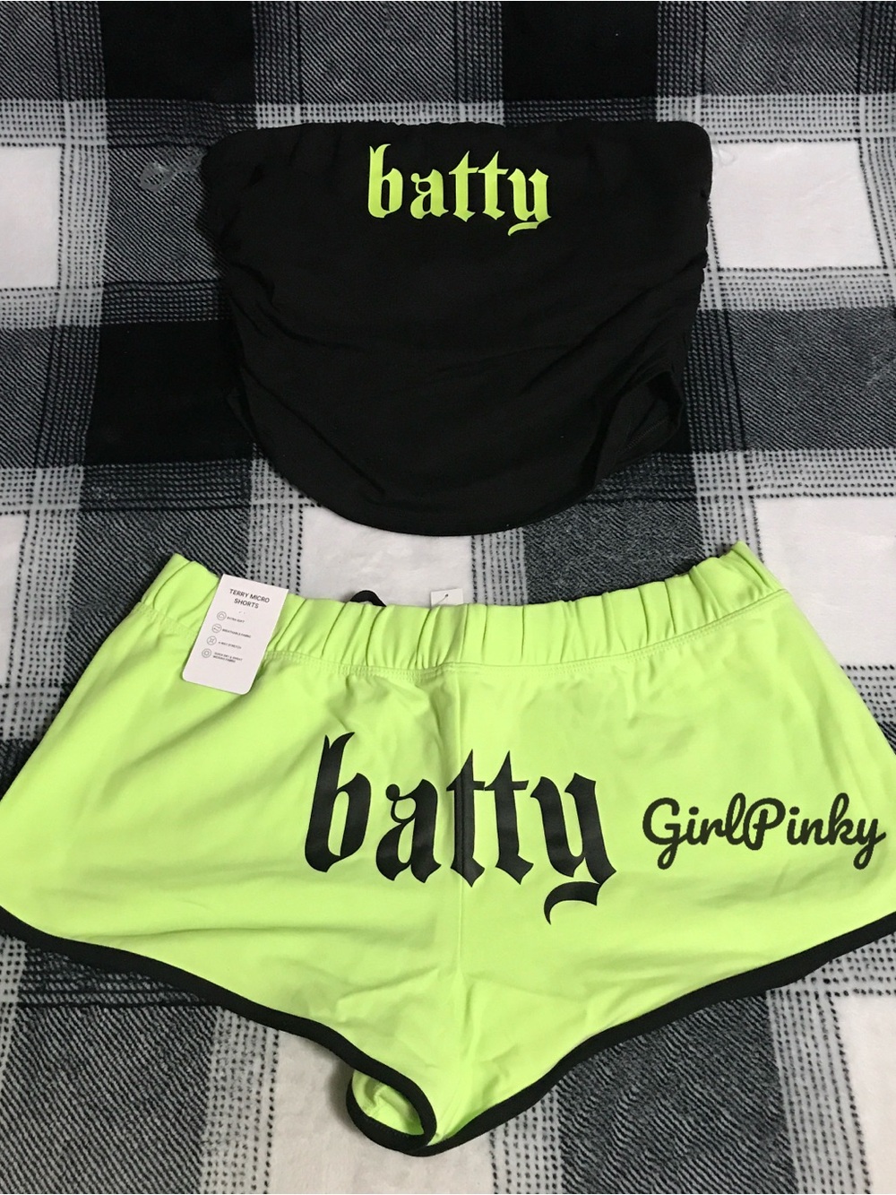 VS PINK TERRY SOUR GREEN SHORTS & BLACK TUBE TOP & BATTY LOGO HALLOWEEN XS-XL